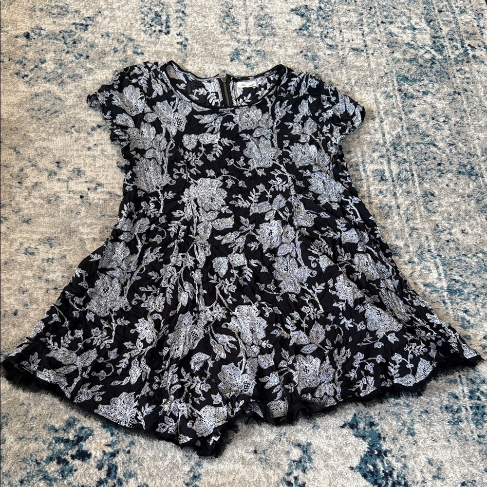 Silence + Noise Black and White Floral Design Dress